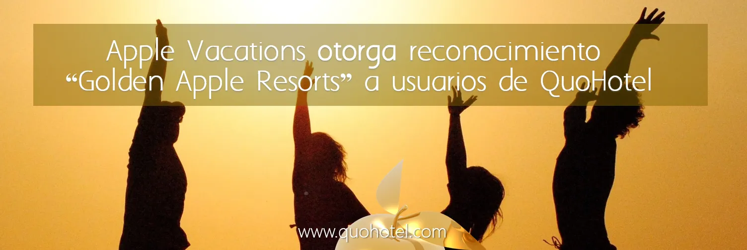 Foto de grupo celebrando el reconocimiento Golden Apple Resorts, otorgado por Apple Vacations a hoteles usuarios de QuoHotel.